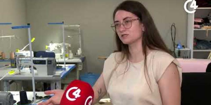 Вбудована мініатюра для Чернівчанка Юлія Павлович створила власний бренд жіночого одягу завдяки гранту від держави